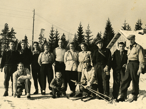 5 Hiihtokuva_58-1-11