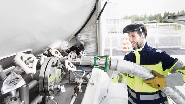LNG-vastaa-muuttuviin-energiatarpeisiin-scaled